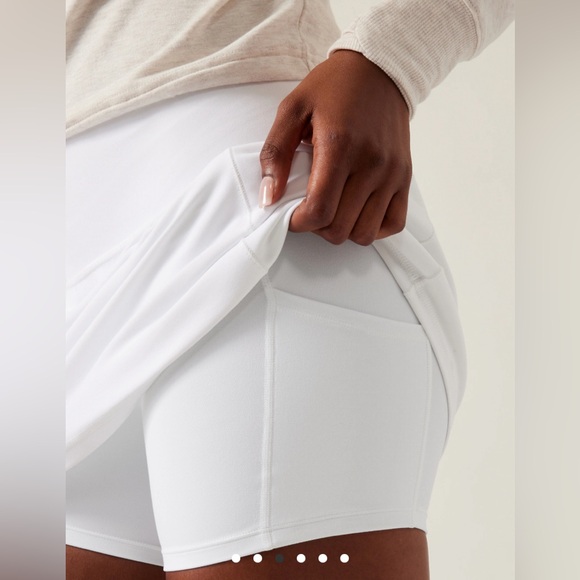 Athleta Run With It 14” Skort like new condition - Picture 9 of 10